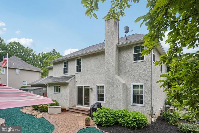 1204 WOODSVIEW DR, Garnet Valley, PA 19060