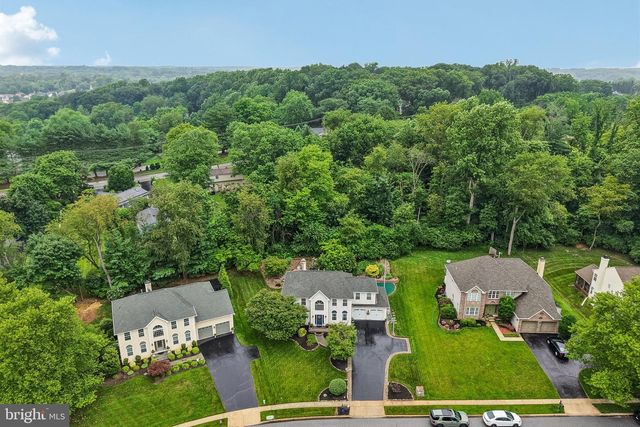 1204 WOODSVIEW DR, Garnet Valley, PA 19060