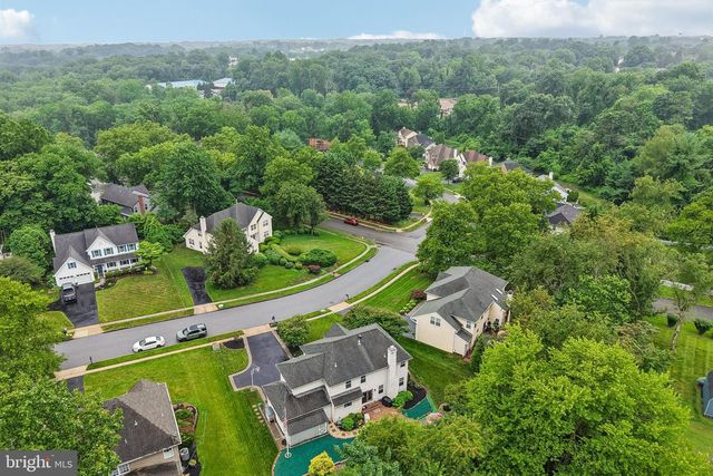 1204 WOODSVIEW DR, Garnet Valley, PA 19060