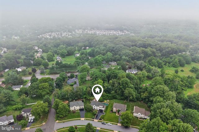 1204 WOODSVIEW DR, Garnet Valley, PA 19060