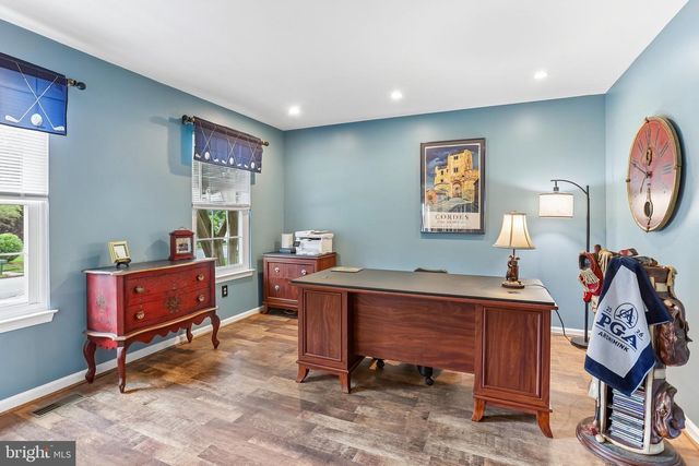 1204 WOODSVIEW DR, Garnet Valley, PA 19060