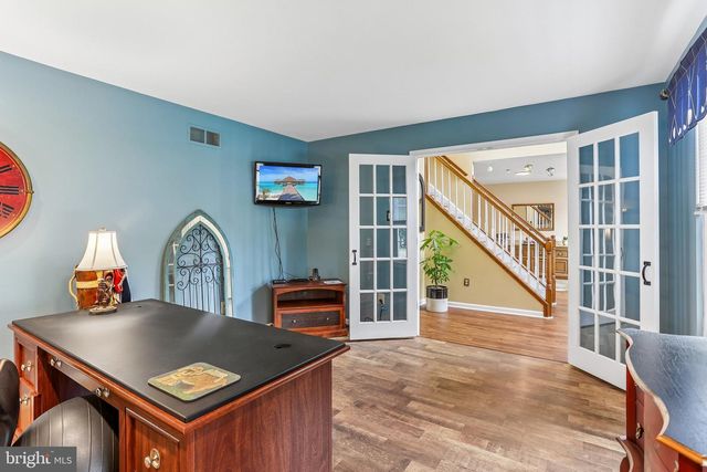 1204 WOODSVIEW DR, Garnet Valley, PA 19060