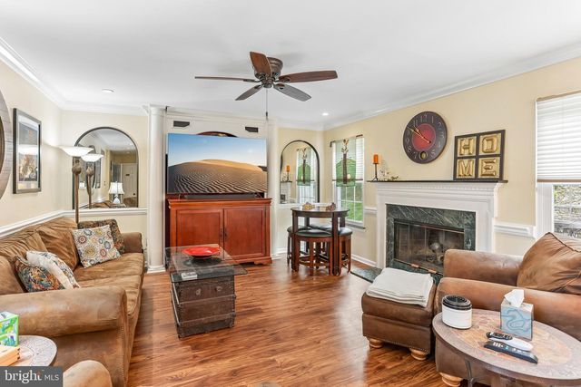 1204 WOODSVIEW DR, Garnet Valley, PA 19060