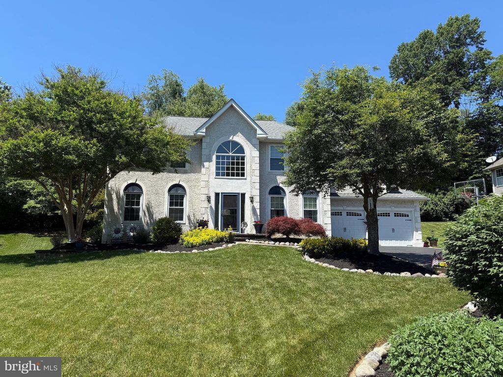 1204 WOODSVIEW DR, Garnet Valley, PA 19060
