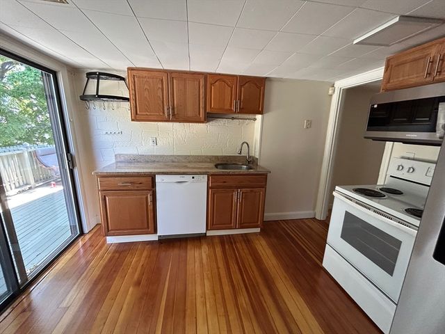 97-2 Court St 2, Newton, MA 02458