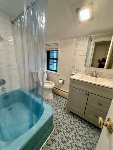 97-2 Court St 2, Newton, MA 02458