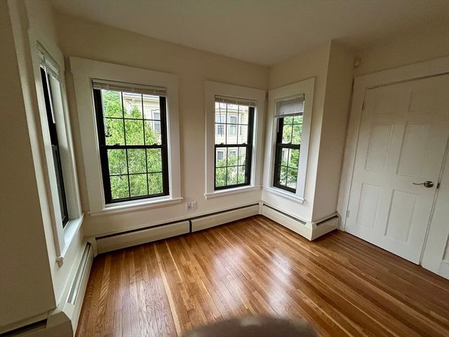 97-2 Court St 2, Newton, MA 02458