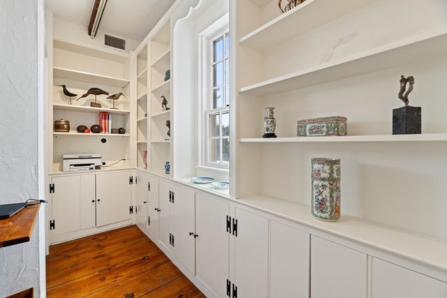 139 Walpole St, Dover, MA 02030