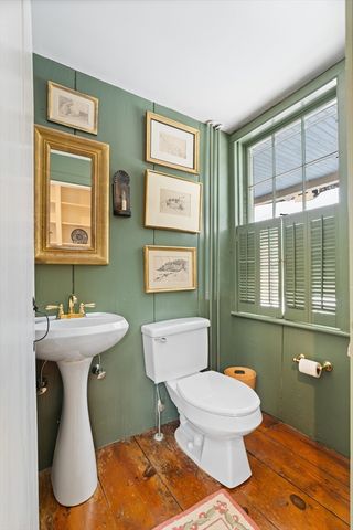 139 Walpole St, Dover, MA 02030