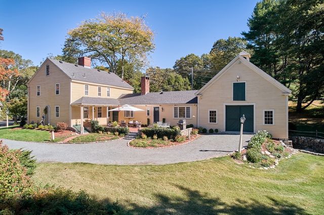 139 Walpole St, Dover, MA 02030