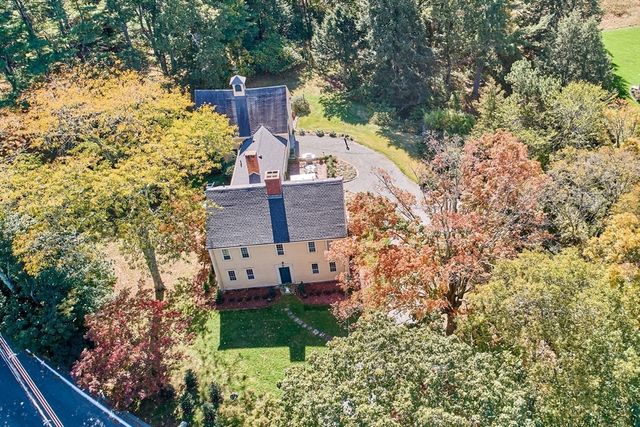 139 Walpole St, Dover, MA 02030