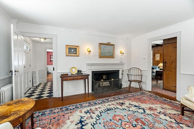 139 Walpole St, Dover, MA 02030