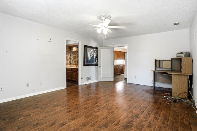 35 Hickory Hills Boulevard, Hickory Creek, TX 75065