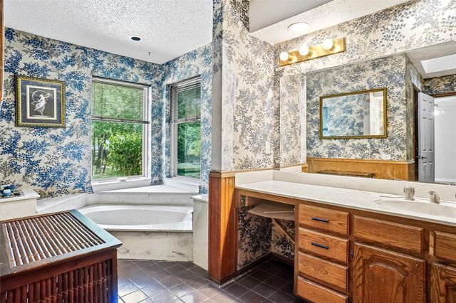35 Hickory Hills Boulevard, Hickory Creek, TX 75065