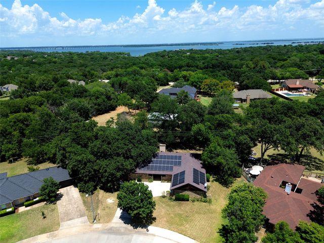 35 Hickory Hills Boulevard, Hickory Creek, TX 75065
