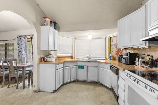 433 Rollingridge Lane, Garland, TX 75043