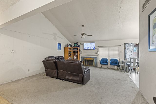 433 Rollingridge Lane, Garland, TX 75043