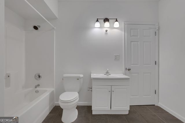 910 Windsor Creek Drive, Grayson, GA 30017