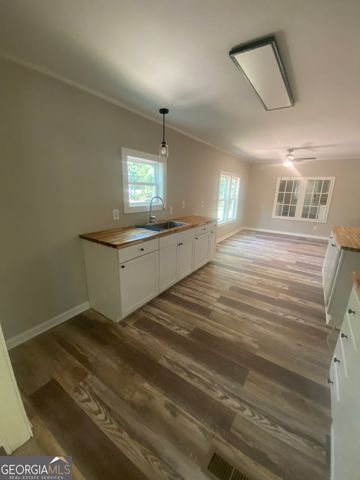 1621 Dukes Waddell Road, Woodbury, GA 30293