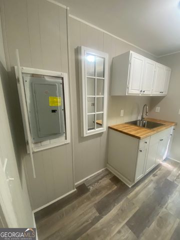 1621 Dukes Waddell Road, Woodbury, GA 30293