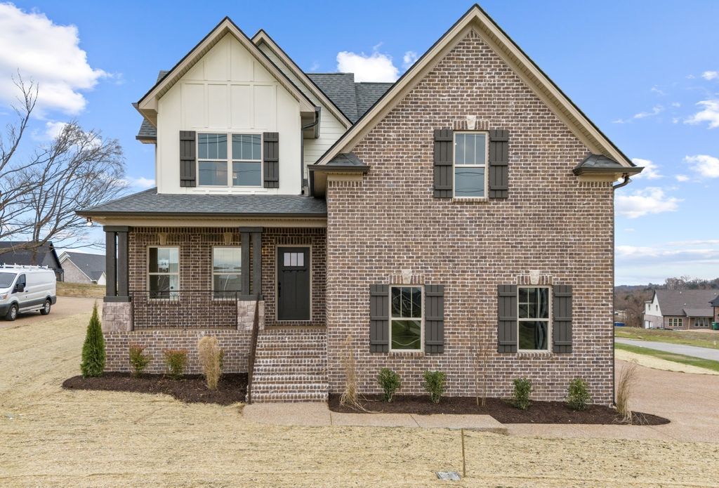 1111 Joe Martin Ln, Lebanon, TN 37087