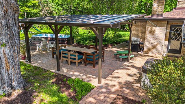 46800 Betty Hill Lane, Plymouth Charter Twp, MI 48170