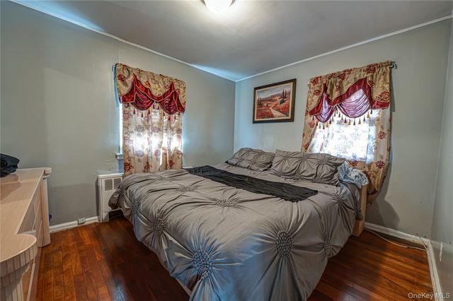 19 South Lane, Huntington, NY 11743