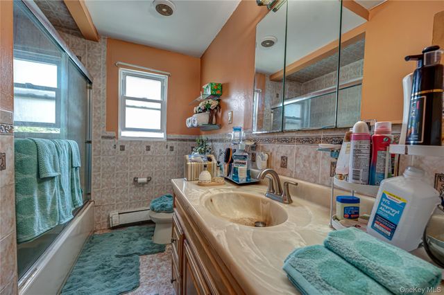 19 South Lane, Huntington, NY 11743