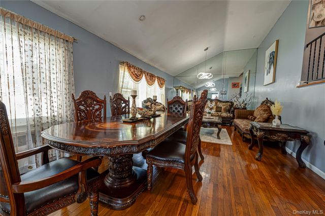 19 South Lane, Huntington, NY 11743