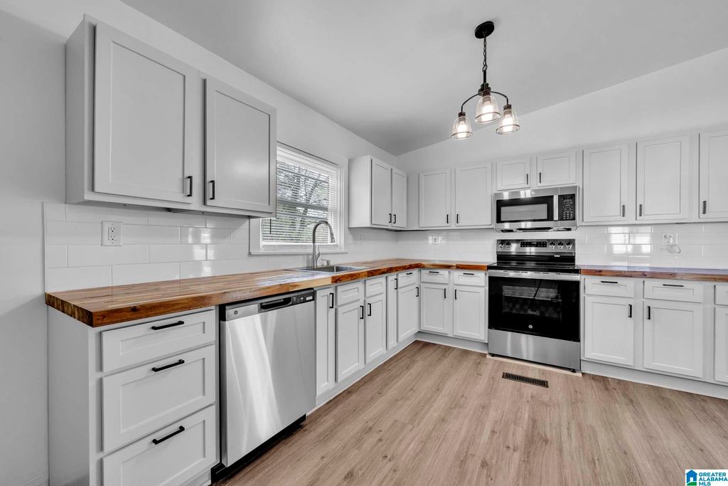 1209 ROSE LYNN LANE, Birmingham, AL 35215