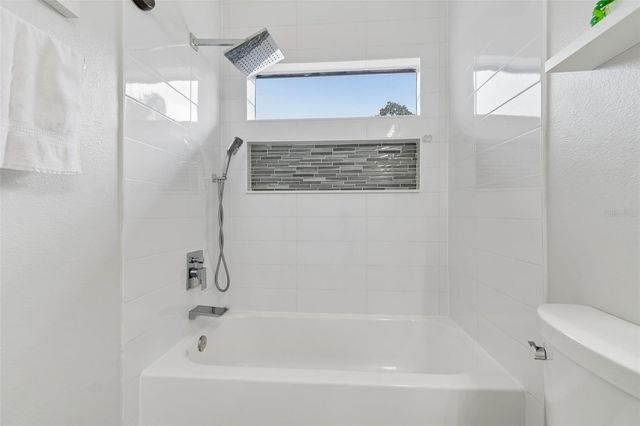 5303 CLOUDS PEAK DRIVE, Lutz, FL 33558