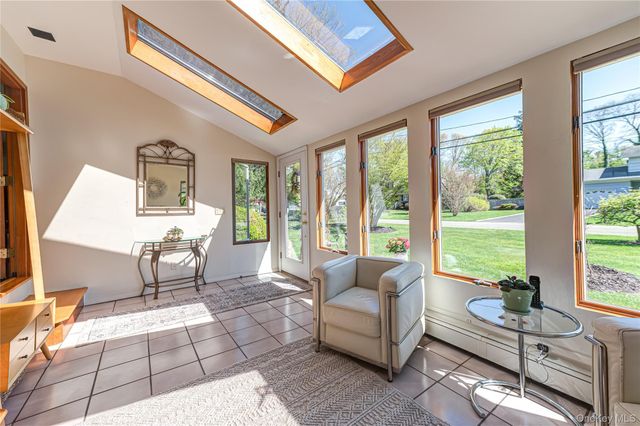 23 Clearbrook Drive, Smithtown, NY 11787