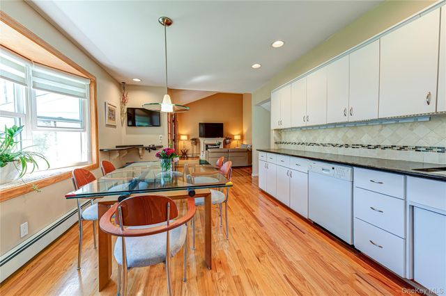 23 Clearbrook Drive, Smithtown, NY 11787