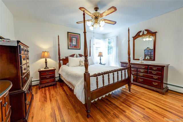 23 Clearbrook Drive, Smithtown, NY 11787