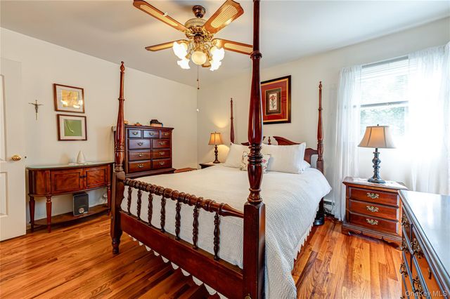 23 Clearbrook Drive, Smithtown, NY 11787