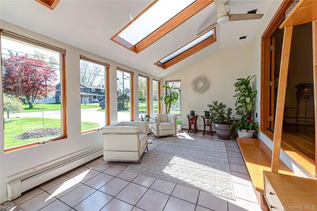 23 Clearbrook Drive, Smithtown, NY 11787