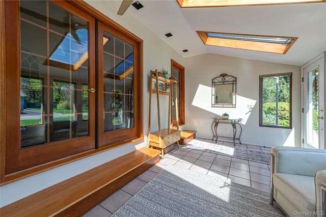 23 Clearbrook Drive, Smithtown, NY 11787