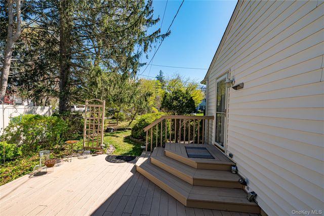 23 Clearbrook Drive, Smithtown, NY 11787