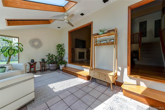 23 Clearbrook Drive, Smithtown, NY 11787