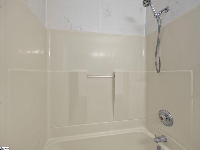 613 Greenhill Road, Spartanburg, SC 29303