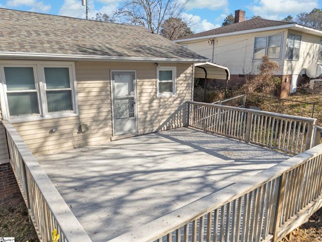 613 Greenhill Road, Spartanburg, SC 29303