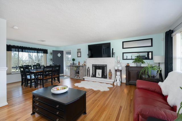 12 Shaw Drive, Alexandria, KY 41001