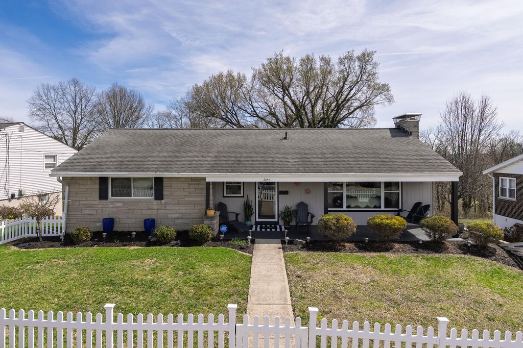 12 Shaw Drive, Alexandria, KY 41001