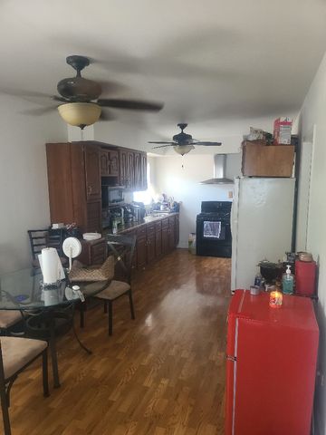 13430 Ann Street, Blue Island, IL 60406