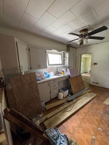 260 N Ohio Street, Hobart, IN 46342