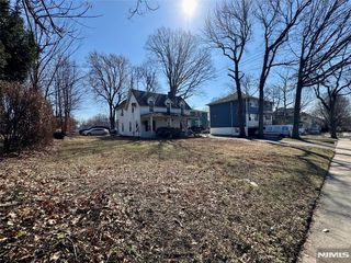 395 Teaneck Road, Ridgefield Park, NJ 07660