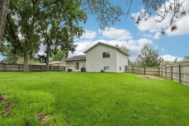 280 Kierstead Lane, Oregon, WI 53575