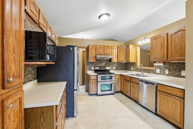 280 Kierstead Lane, Oregon, WI 53575