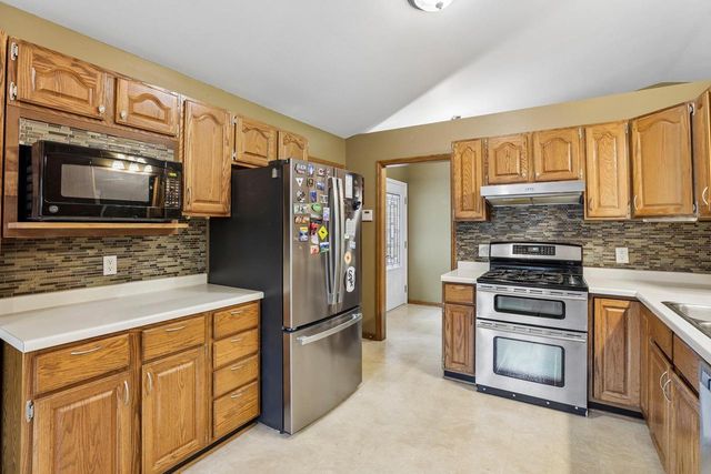 280 Kierstead Lane, Oregon, WI 53575