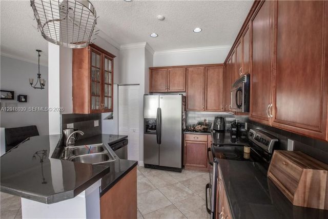 777 Tanglewood Cir, Weston, FL 33327